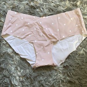 ✨ Victoria’s Secret hipster panties (small)